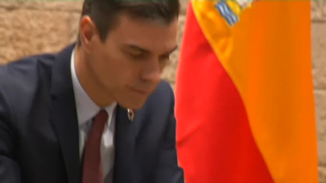 Comienza la reunión entre Sánchez y Torra