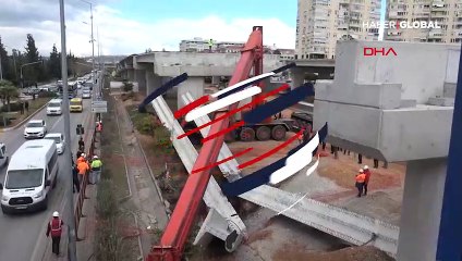 Tramvay inşaatında 40 tonluk beton blok vincin üzerine düştü