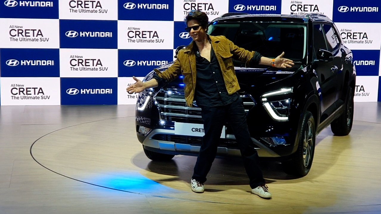 Shah Rukh Khan's special visit at Auto Expo 2020