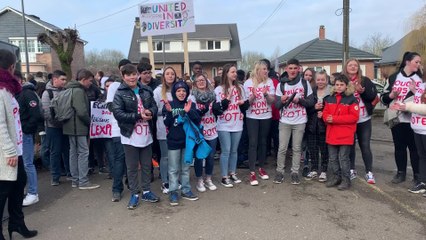 Ils étaient 550 à marcher contre l'expulsion d'une famille à Saint-Georges!