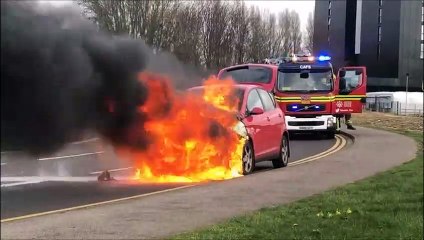 Car fire at Lakeside North Harbour