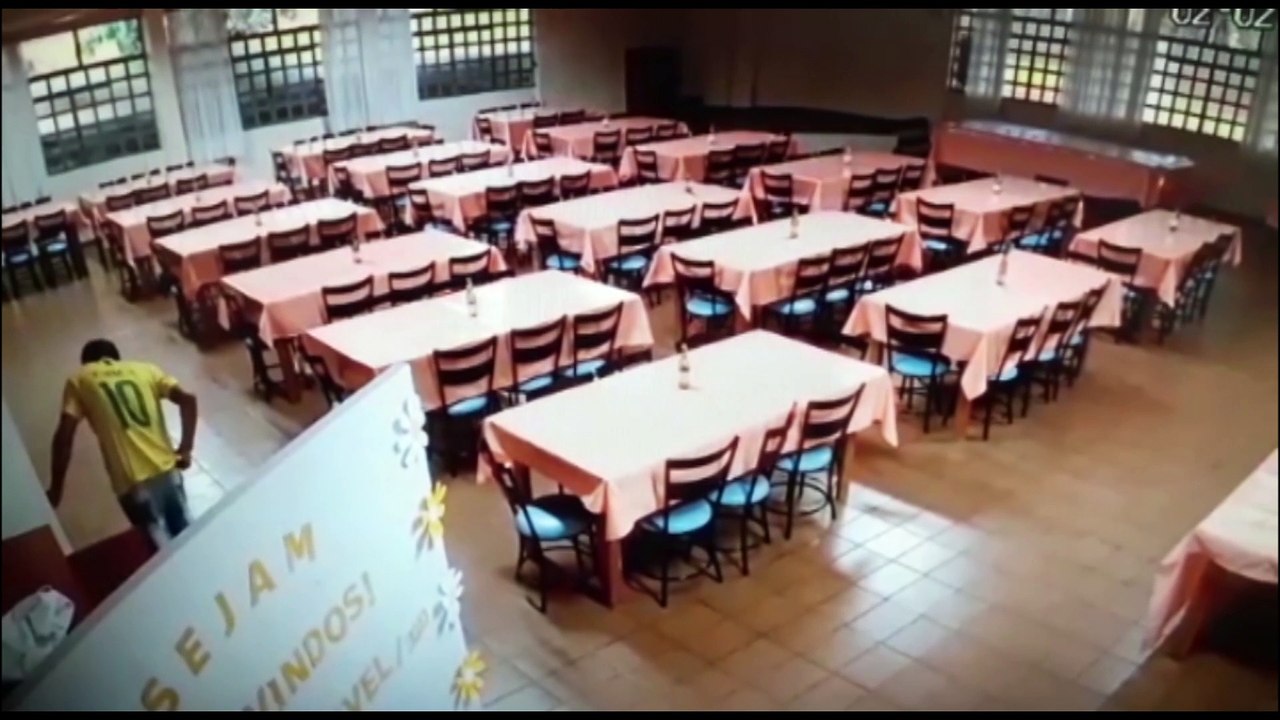 Ladrão bate na câmera para tentar não ser identificado durante arrombamento no Ceavel