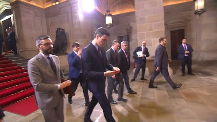 Pedro Sánchez termina su reunión con Quim Torra