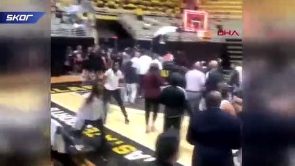 ABD'de maç sonu feci kavga!