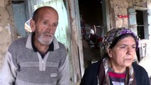 Adana yıkılmak üzere olan kerpiç evde yaşayan karı-kocanın dramı yürek burktu