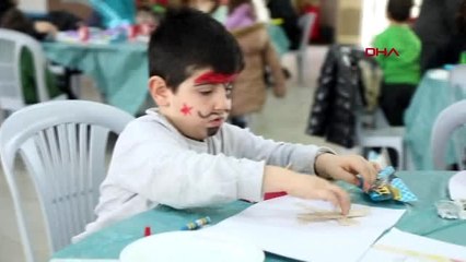 Manisa akhisarlı çocuklar deprem sonrası boyama etkinliği ile moral buldu