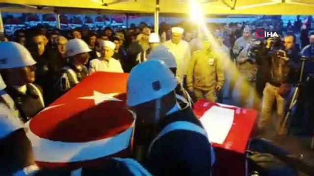 Çığ faciasında şehit olan Jandarma Uzman Onb. Mesut Deniz son yolculuğuna uğurlanıyor