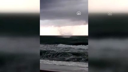 Alanya'da denizde çıkan hortum karada sona erdi