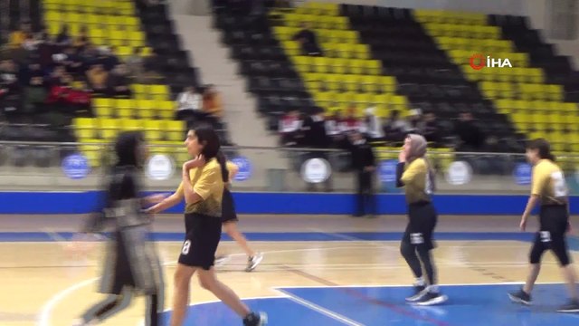 Siirt'te okullar arası basketbol turnuvası başladı