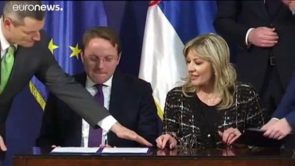 Várhelyi felgyorsítaná az uniós integrációt