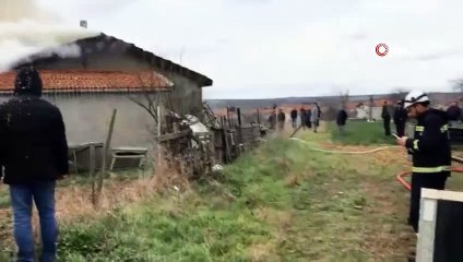 Tekirdağ'da evde çıkan yangın paniğe neden oldu