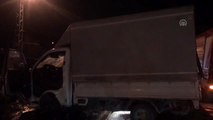 Büyükçekmece'de kamyonetle minibüsün çarpışması sonucu 2 kişi yaralandı