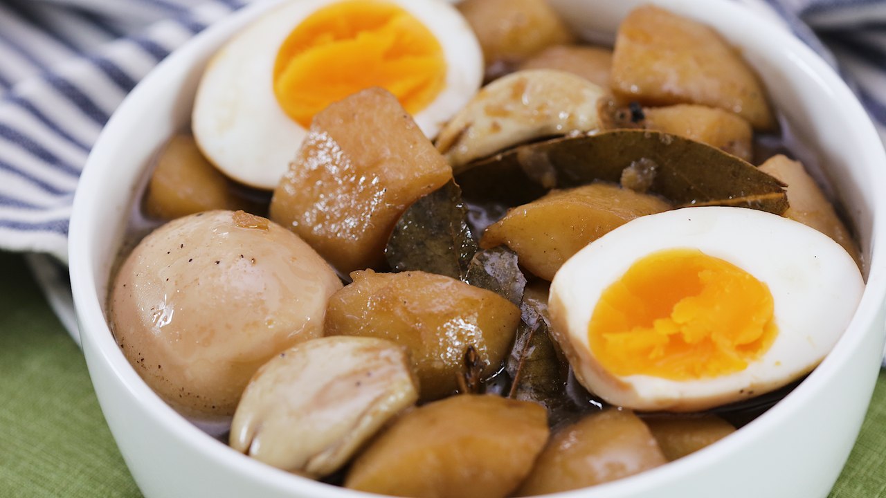 Adobong Itlog at Patatas Recipe | Yummy PH