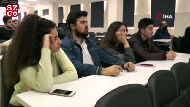 Yavru köpekler hukuk dersinde