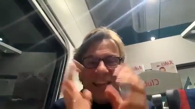 Porro - I Benetton fanno i fenomeni e da ipocriti licenziano Oliviero Toscani (0)