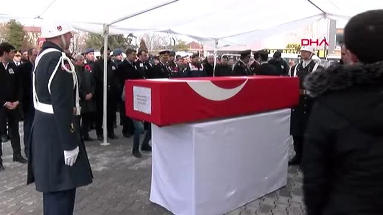 Aksaray van şehidi jandarma uzman çavuş ramazan süslü son yolculuğuna uğurlandı-1