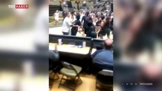 Kadın basketbol takımları maç sonu birbirine girdi