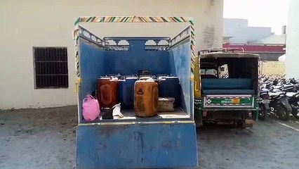 कैराना: खाद्य सुरक्षा विभाग की बड़ी कार्रवाई, मिलावटी सरसों का तेल जब्त