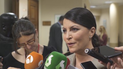 Olona: "El totalitarismo no entiende de colores"
