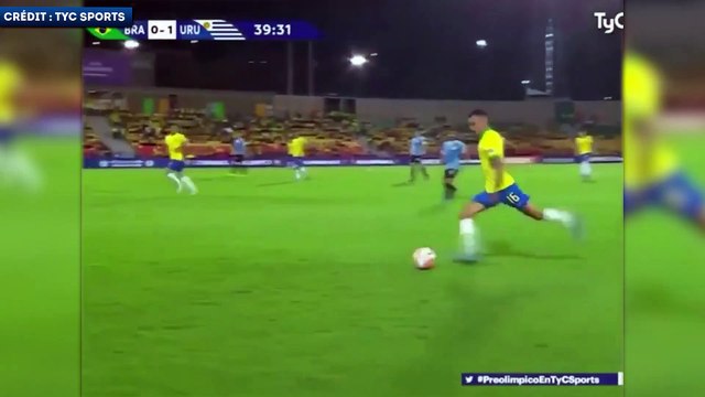 L’incroyable boulette du gardien de l’Uruguay lors du tournoi de qualification olympique