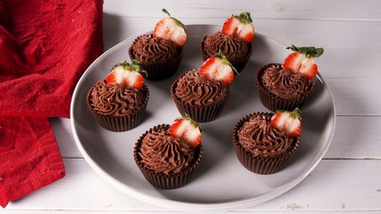 Strawberry Chocolate Mousse Cups Are Chocolate Heaven
