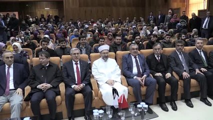 Diyanet İşleri Başkanı Erbaş, üniversite öğrencileriyle buluştu