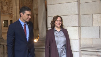 Colau ofrece Barcelona a Sánchez como "aliada" para el diálogo