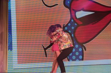 Belinda y Yahir tuvieron una presentación espectacular en 'Hoy No Me Puedo Levantar'