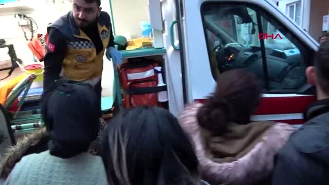 Esenyurt'ta 5 katlı binada yangın; binada mahsur kalanlar var