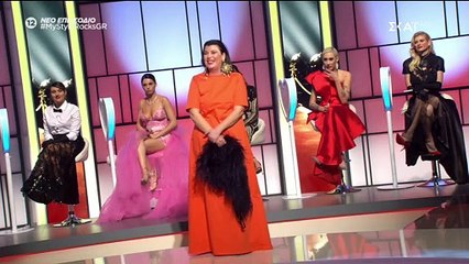 My style rocks: Τα «μπιπ» συνεχίζονται! Η Βάνα Μπάρμπα πήγε στο Gala και ξεκίνησε τα «γαλλικά»!