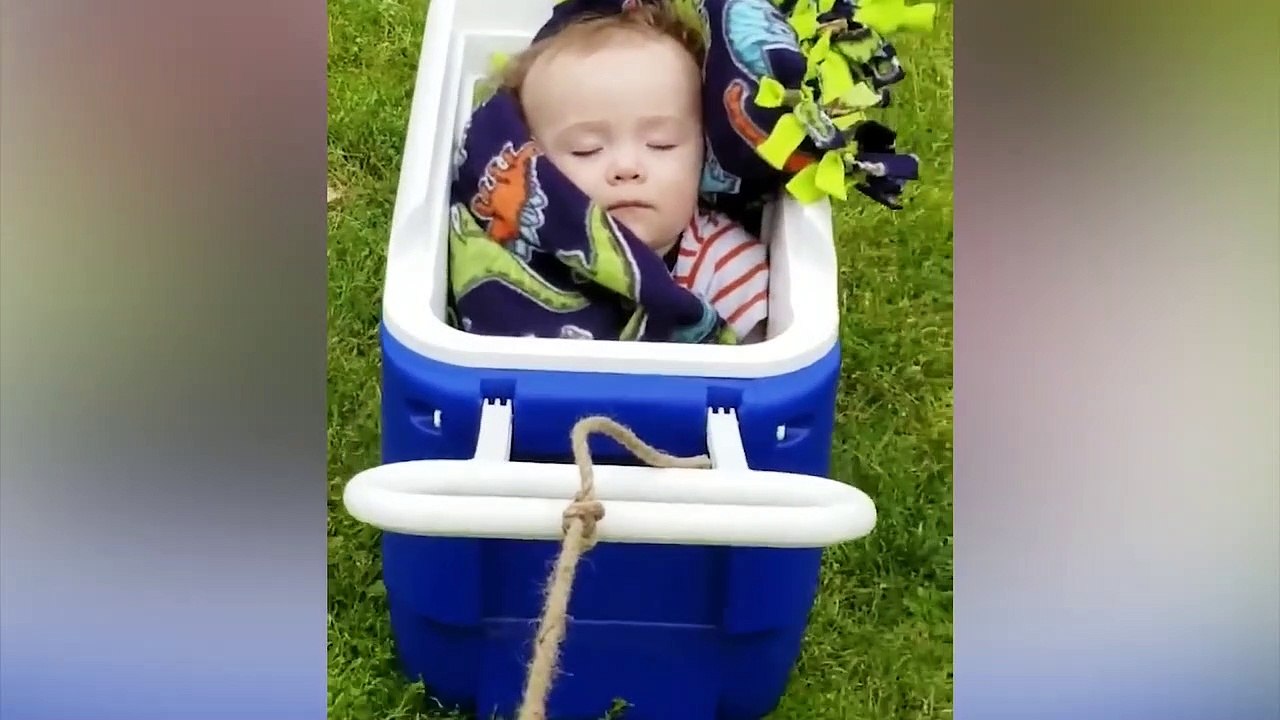 Cutest Baby Can Fall Asleep Everywhere - Cute Baby Video