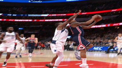 Play of the Day: Bradley Beal