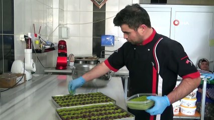 Mor ekmekten sonra şimdi de “Mor Baklava”