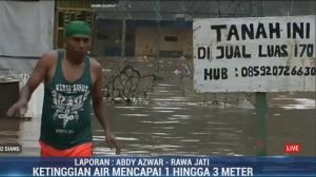 Terendam Banjir Lagi, Warga Bidara Cina dan Rawajati Mengungsi