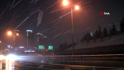 İstanbul kent geneli beyaza büründü