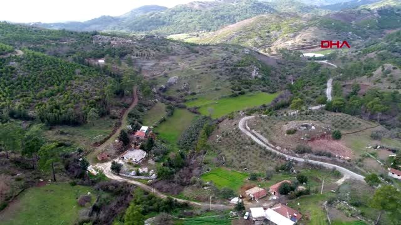 Antalya 46 yıldır demir kesen bıçaklar yapıyor