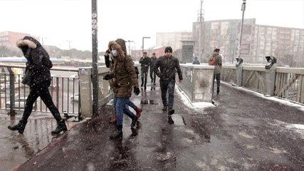 İstanbul'u etkisi altına alan kar yağışı öğleden sonra etkisini yitirecek