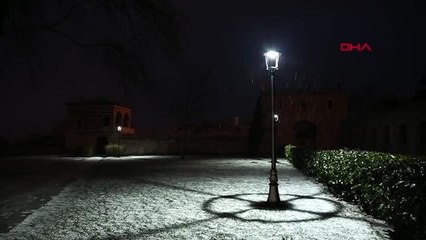 İstanbul'da kar, kent beyaza büründü