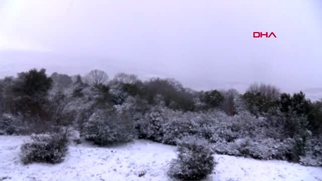 İstanbul'da kar, kent beyaza büründü
