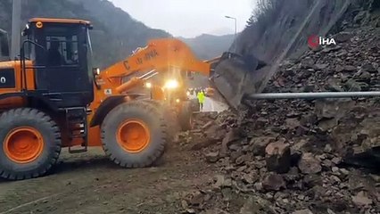 Karabük - Zonguldak karayolunda heyelan
