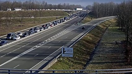 Visualisation des autoroutes A43 et A430, près d'Aiton, vue orientée vers Albertville