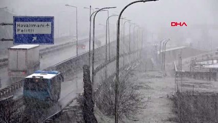 Trabzon'da hava ulaşımına kar ve sis engeli