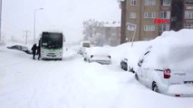 Bitlis'te kar kalınlığı 2 metreyi aştı, 580 yerleşim yerinin yolu ulaşıma kapandı