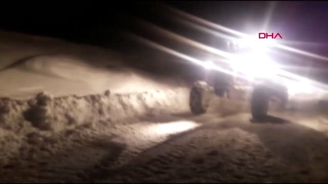 Siirt'te, 104 köy yolu kardan kapandı