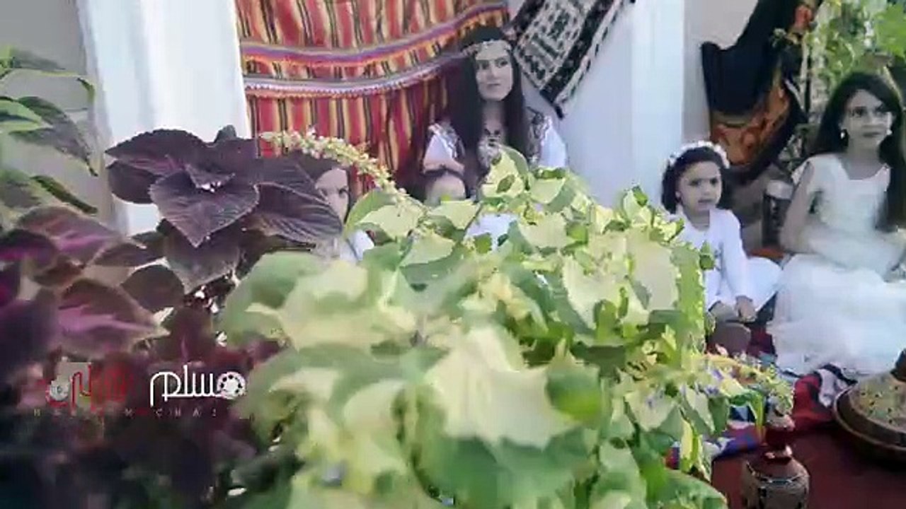 173.Meriem si Ahmad interprète Afasmaken, en hommage à Chérif Kheddam et Nouara