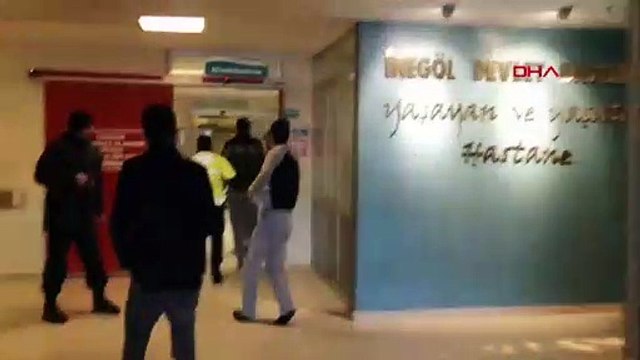 Bebeği kurtarmak için saniyelerle yarıştılar! Hastaneye trafik polisleri yetiştirdi