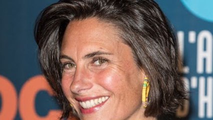 Alessandra Sublet lumineuse  - toutes ses photos seins nus pour la bonne cause