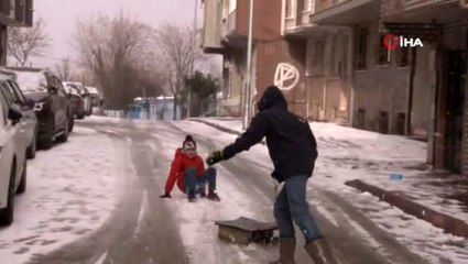 Sultangazi'de vatandaşlar karın tadını çıkardı