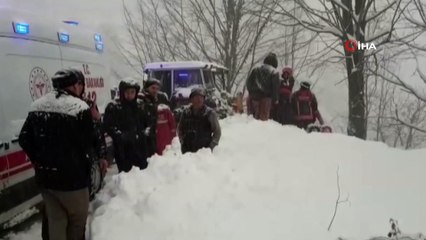 Düzce’de iş makinesi uçuruma yuvarlandı 1 ölü, 2 yaralı