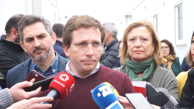 Almeida señala que ha creado más plazas para refugiados que Carmena